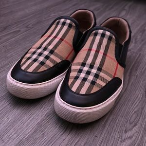 BURBERRY | women’s size 8.5 slip on low top leather and canvas sneakers